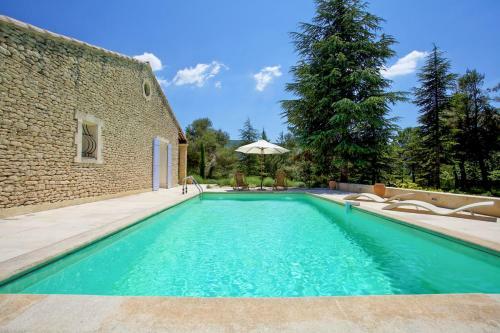 Lacoste Villa Sleeps 6 Pool Wifi