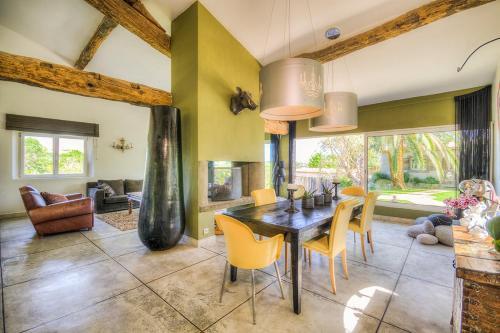 Villa Hilltop Hideaway