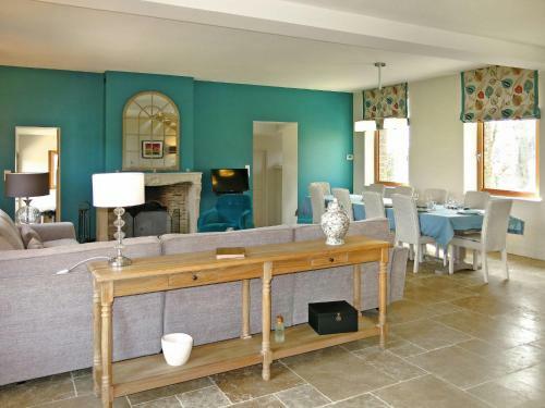 Holiday Home Le Clos Du Blanc (Smf300)