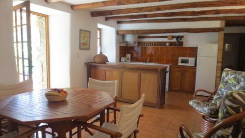 Le Raynald�s