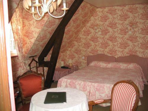 Posada Auberge Du Val Au Cesne