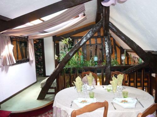 Posada Auberge Du Val Au Cesne