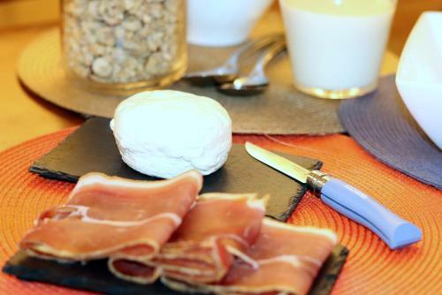 Bed & Breakfast Le Cairn Chambres & Table D'h�tes