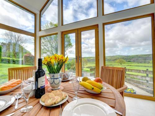 Holiday Home Nythfa