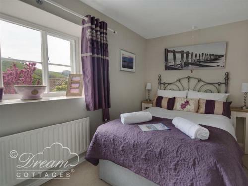 Pippins Loders, Bridport