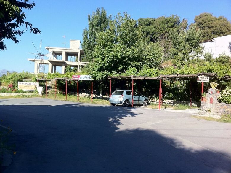 Hostal Dionyssos