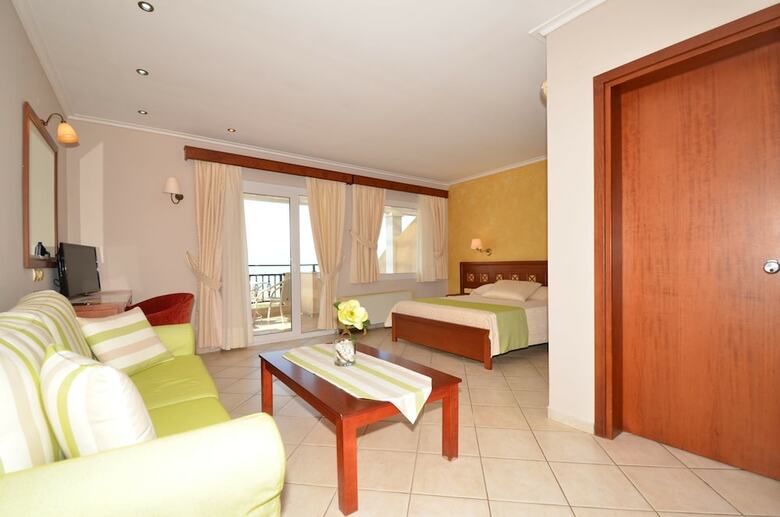 Hotel Evilion Sea And Sun