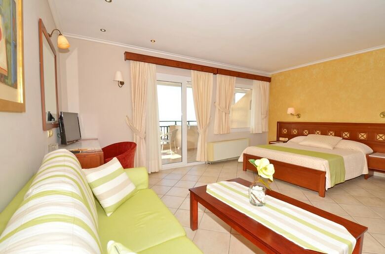 Hotel Evilion Sea And Sun