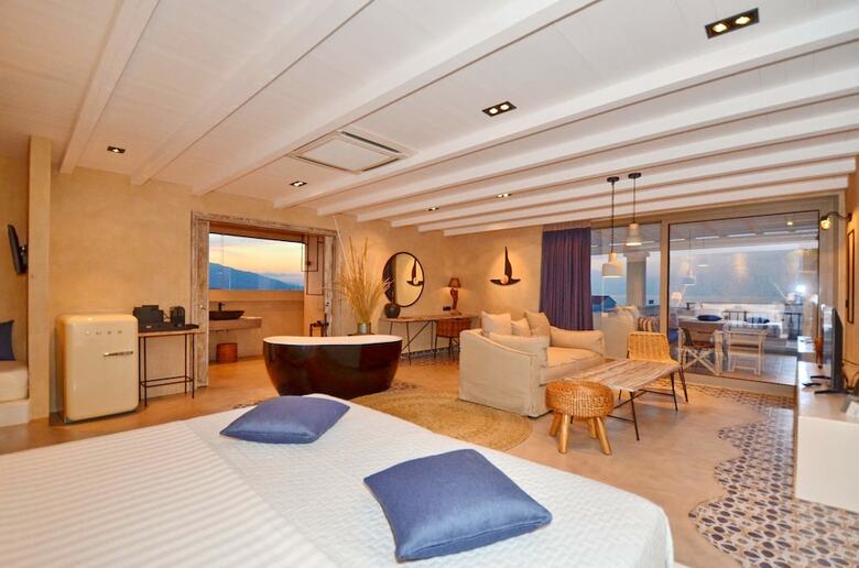 Hotel Evilion Sea And Sun