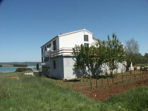 Hostal Triple Room Mrljane 327a