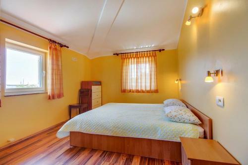 Apartment Nerezine 11815b