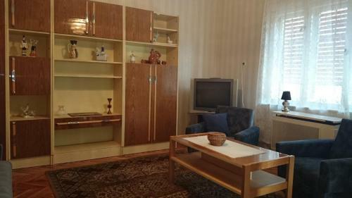 Hostal Postakocsi Fogad� Kisgy?r