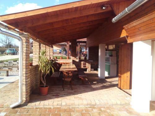 Hostal Vend�gh�z Kar�d