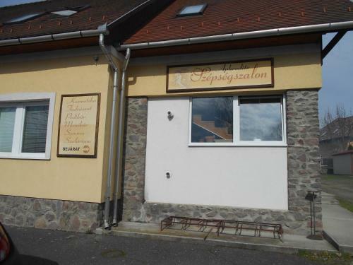 Bed & Breakfast T�lgyfa Vend�gl? �s Panzi�