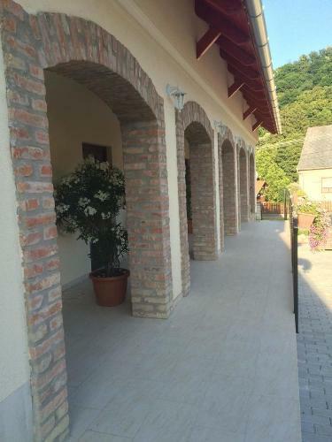 Hostal Csipke Lovaspanzi�