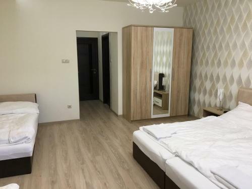 Bed & Breakfast Krist�ly Apartmanok