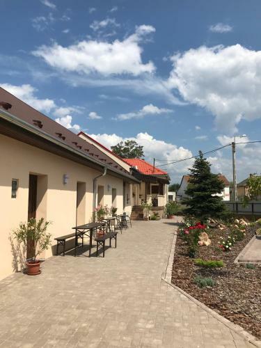 Bed & Breakfast Krist�ly Apartmanok