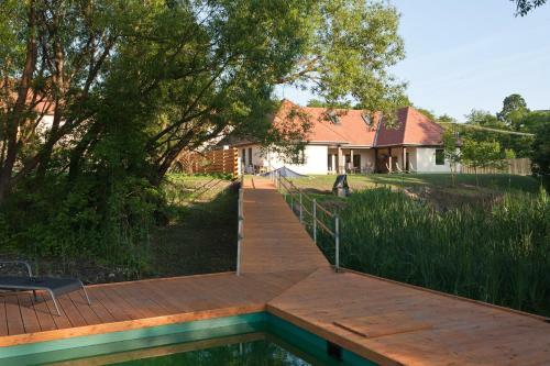 Irota Ecolodge