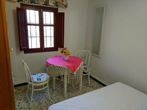 Casa Florida Con Piscina Compartida
