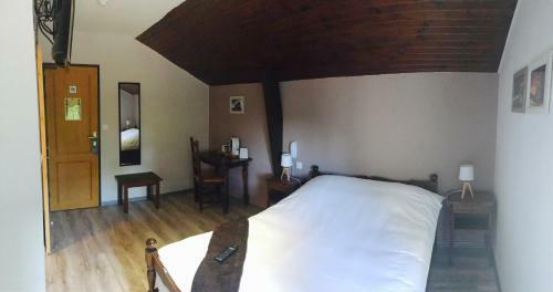 Hotel Relais de La Voie Sacr�e