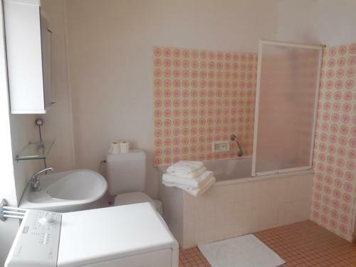 Homestay Ch�teau de Saint-maixant