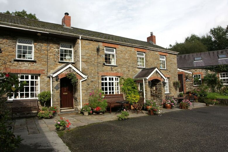 Hostal Fferm Y Felin