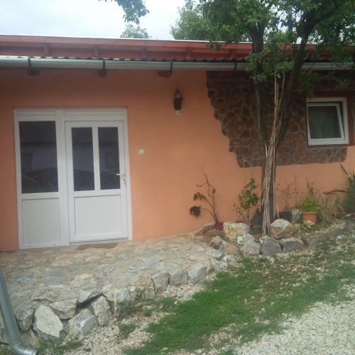 Hostal Katica Vend�gh�z