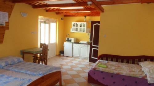 Hostal Katica Vend�gh�z