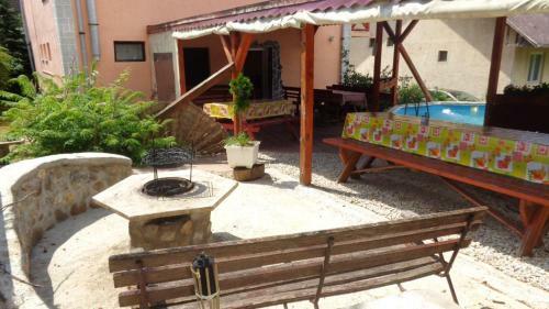 Hostal Katica Vend�gh�z