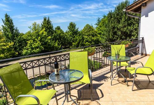 Bed & Breakfast Bikav�lgyi Panzi�