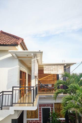 Hostal Padi Surf Villa Medewi