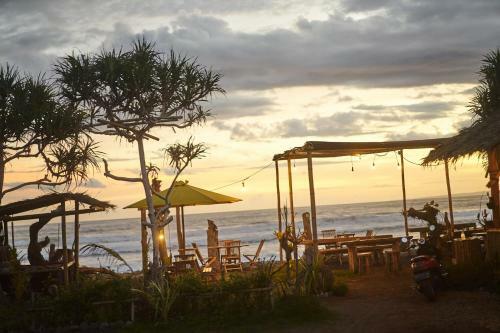 Hostal Padi Surf Villa Medewi