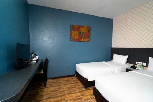 Crew Express Hotel