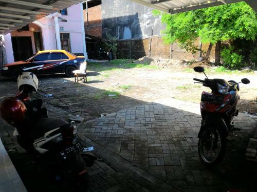 Hostal Kost 48 Surabaya