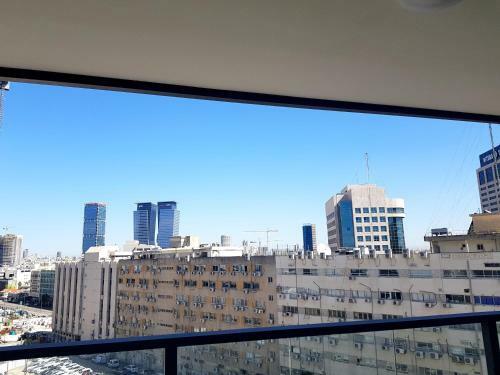 3 Bedrooms Luxury Apartment With Parking In Tlv