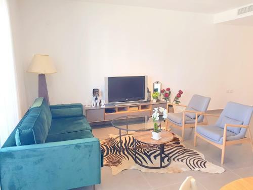3 Bedrooms Luxury Apartment With Parking In Tlv