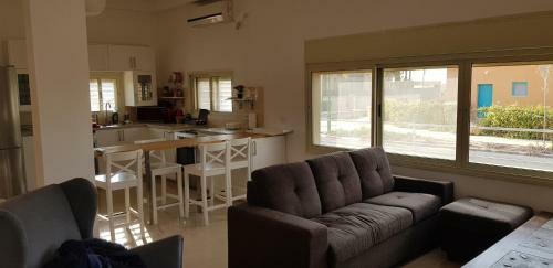 Yael Ashalim Solar Home