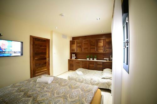 Hostal Garden Residence