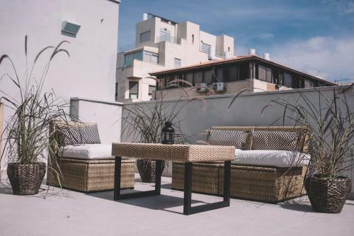 A Luxury 2 Apartments Geola Beach