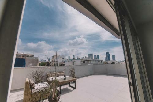 A Luxury 2 Apartments Geola Beach