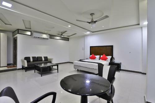 Capital O 38140 Hotel Sukun