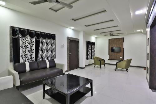 Capital O 38140 Hotel Sukun