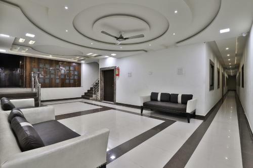 Capital O 38140 Hotel Sukun
