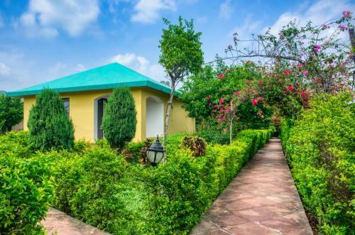 Hotel Tusk And Roar Corbett Resort
