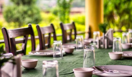 Hotel Tusk And Roar Corbett Resort