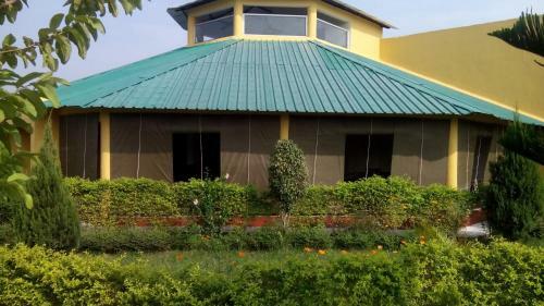 Hotel Tusk And Roar Corbett Resort