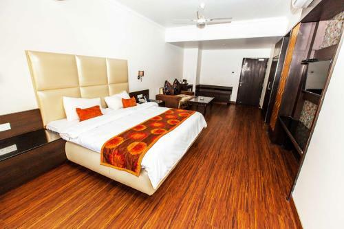 Hotel Subash International