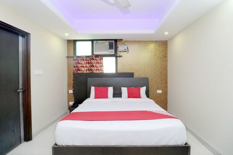Oyo 4849 Hotel Staywell
