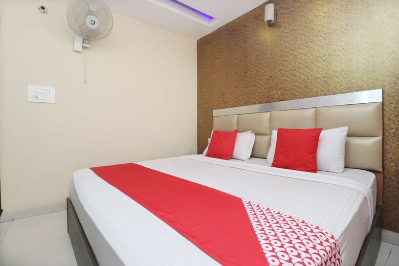 Oyo 4849 Hotel Staywell
