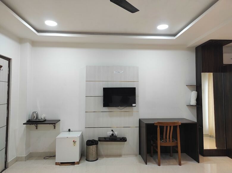 Hotel Indira Lodge